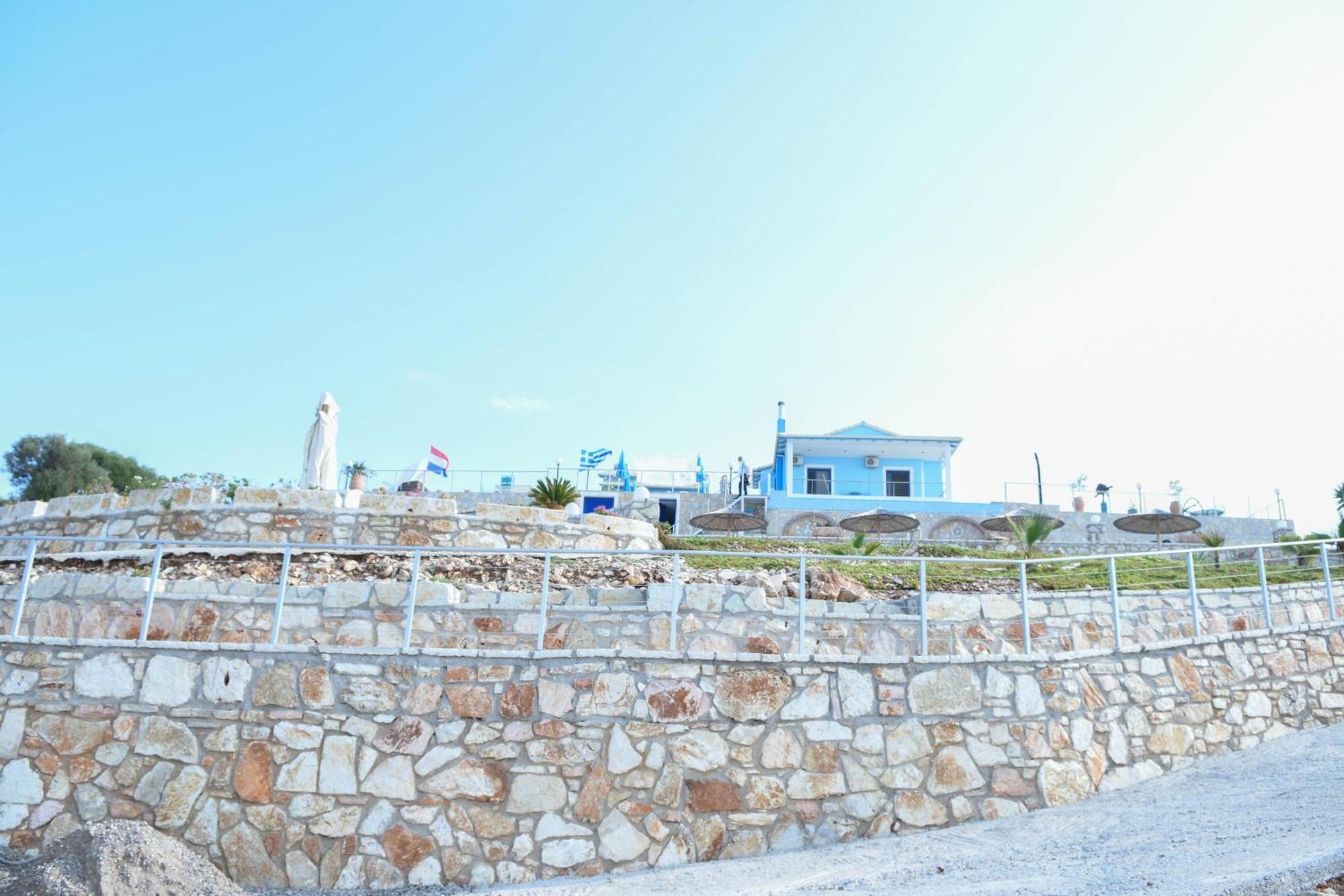 Spárton Iris Villas المظهر الخارجي الصورة