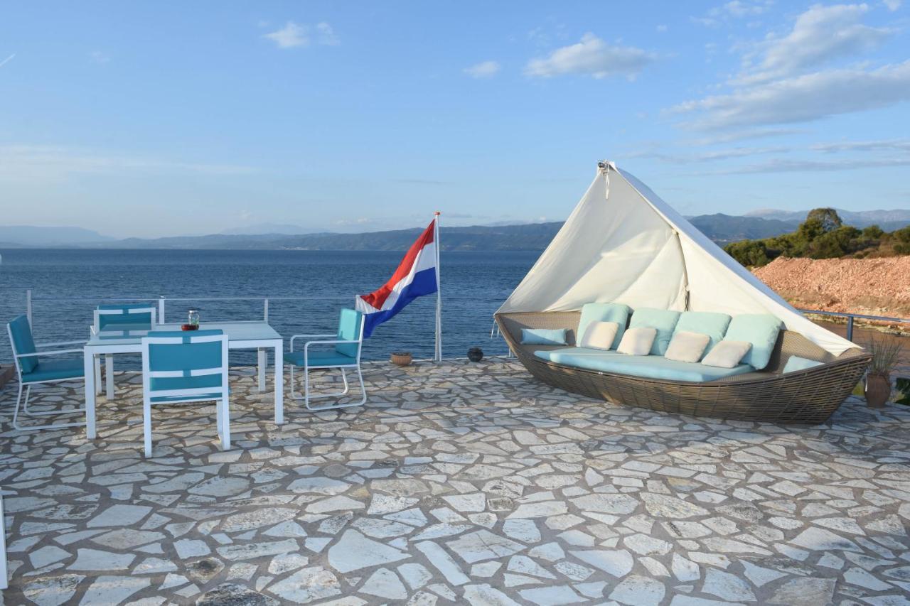 Spárton Iris Villas المظهر الخارجي الصورة